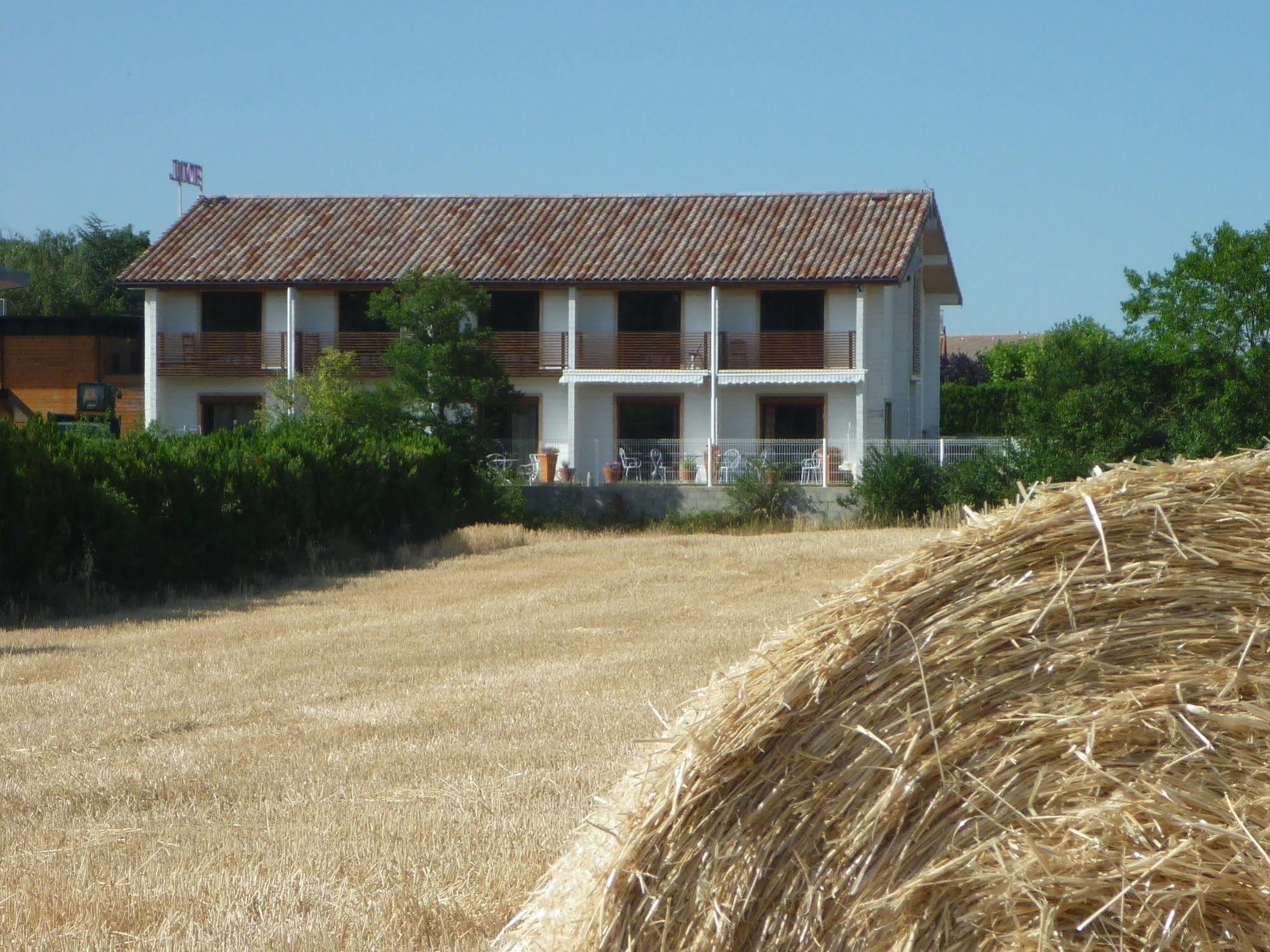 Hôtel Valery Montélier Buitenkant foto